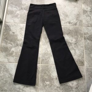 LuluLemon yoga pants